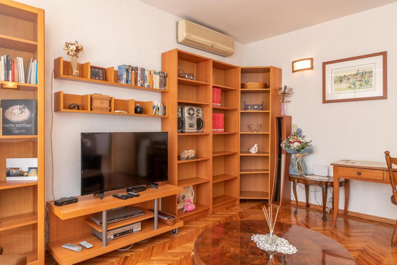 Apartment Bruno Traù Esterno foto